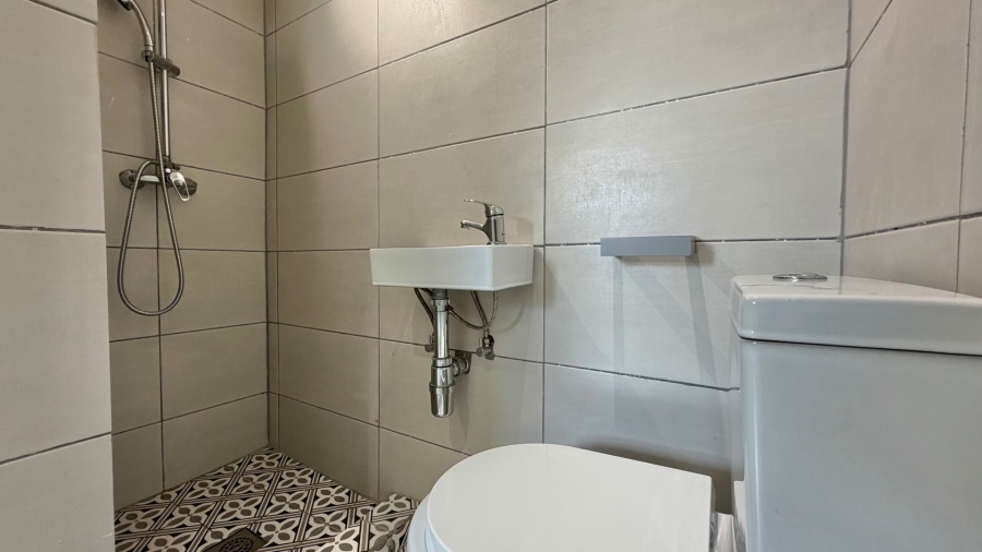 6 Bedroom Property for Sale in Fernwood Western Cape